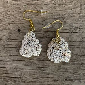 Jersey shore seashell earrings (gold)